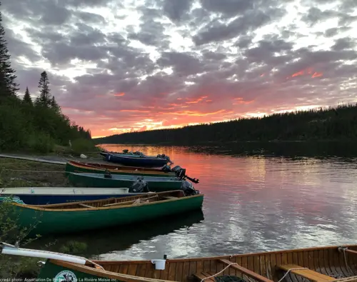Hôtels-Gouverneur-Sept-Iles-fishing-riviere-moisie-creditphotoassociationprotectiondelarivieremoisie